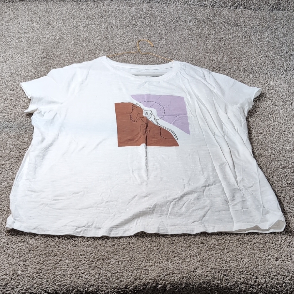 Universal Thread Womens White Graphic Tee Brown Purple Abstract Print Shirt‎